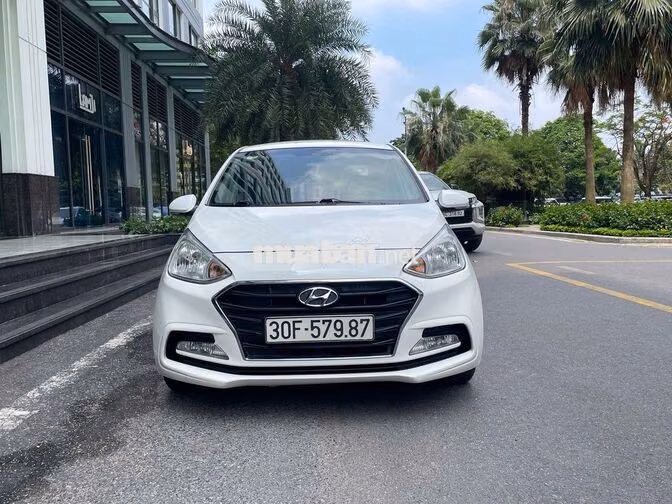 Hyundai Grand i10 2018 Tự động Trắng 8 vạn km
