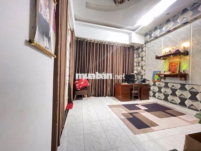 BÁN NHÀ SÂN VƯỜN GẦN CHỢ BÀ ĐIỂM, MT ĐƯỜNG 10M