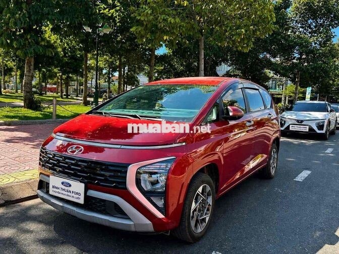 Hyundai Stargazer Đặc biệt 2022 Đỏ 5.000km