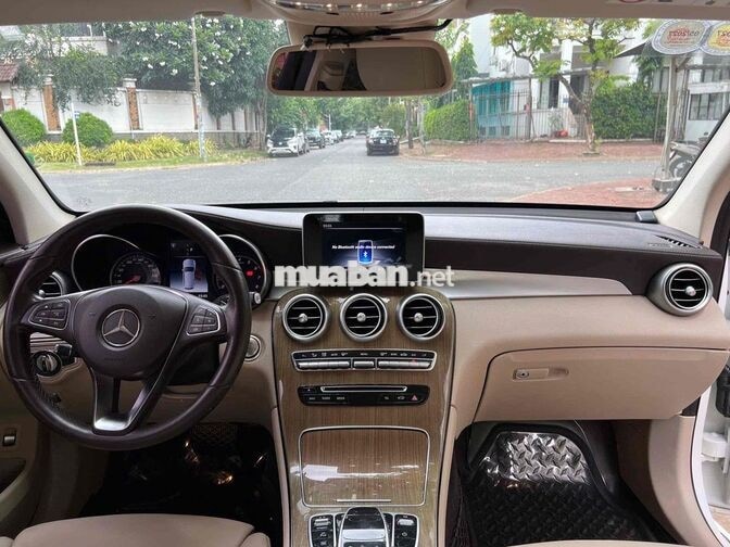 Mercedes-Benz GLC 250 4Matic 2019 Trắng 8 vạn km