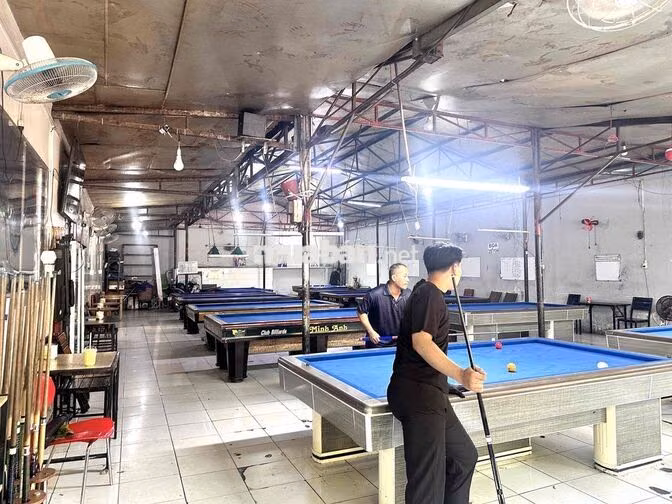 Cho thuê MT 300m2 quán cfe và bida. Hoạt động 14 năm khách hàng ổn