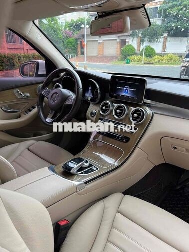 Mercedes-Benz GLC 250 4Matic 2019 Trắng 8 vạn km