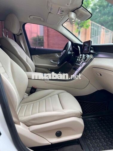 Mercedes-Benz GLC 250 4Matic 2019 Trắng 8 vạn km