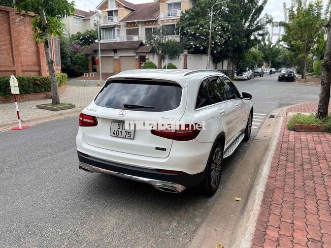 Mercedes-Benz GLC 250 4Matic 2019 Trắng 8 vạn km
