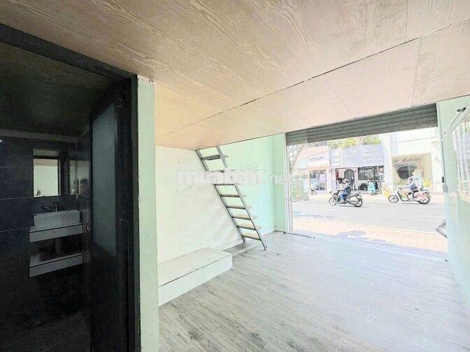 Mặt bằng đẹp kinh doanh  hồ văn huê 