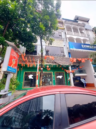 Cho thuê nhà 65m x 5 tầng ở Mặt Phố Liễu Giai
