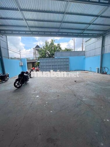 cho thuê xưởng mới 800m2 kiên cố đường container