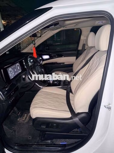 Kia Carnival Signature 2.2 2022 Trắng 68.000km