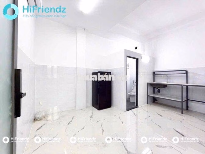 PHÒNG CỰC THOÁN GẦN ĐẠI HỌC MỞ FULL ĐỒ CHƠI MÁY LẠNH TỦ LẠNH