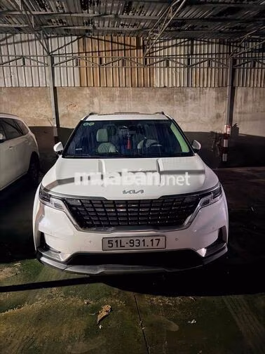 Kia Carnival Signature 2.2 2022 Trắng 68.000km