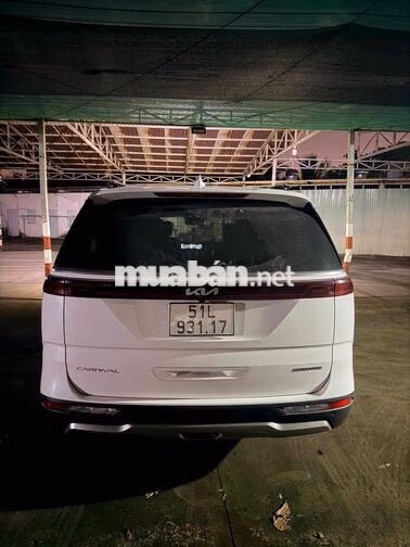 Kia Carnival Signature 2.2 2022 Trắng 68.000km
