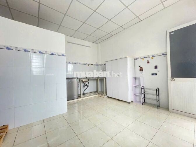 Phòng banol full nt. Trần Bá Giao, P An Nhơn - full nt chỉ 4tr