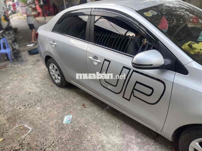 Kia Soluto Số sàn Bạc