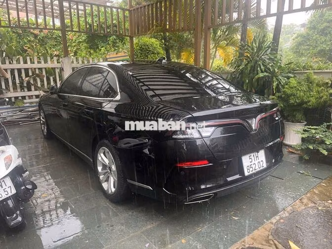 VinFast LUX A2.0 Turbo 2021 Đen 12.062 km