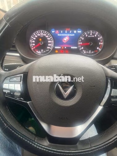 VinFast LUX A2.0 Turbo 2021 Đen 12.062 km