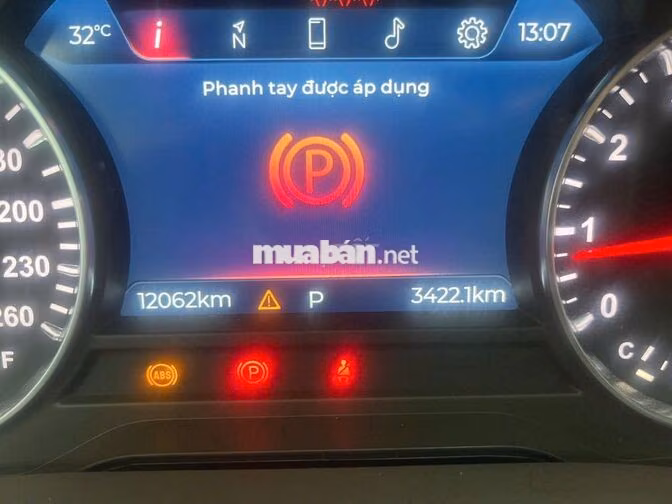 VinFast LUX A2.0 Turbo 2021 Đen 12.062 km