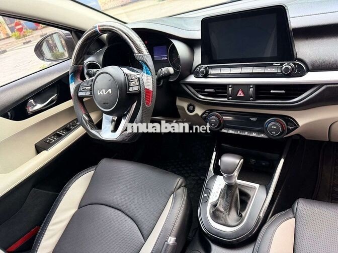 Kia K3 Luxury 2022 57000 km Đen Tự động