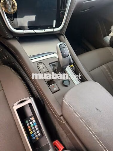 VinFast LUX A2.0 Turbo 2021 Đen 12.062 km