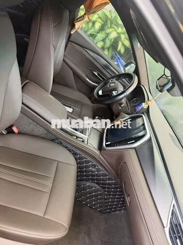 VinFast LUX A2.0 Turbo 2021 Đen 12.062 km