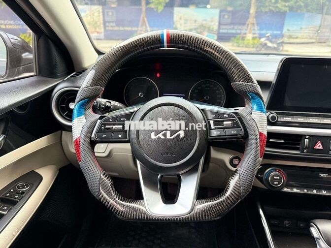 Kia K3 Luxury 2022 57000 km Đen Tự động