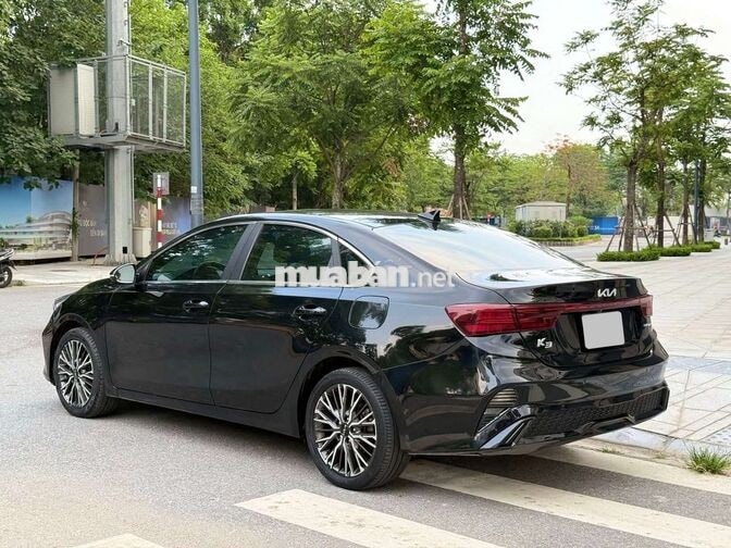 Kia K3 Luxury 2022 57000 km Đen Tự động