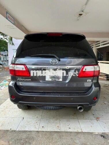 Fortuner Tự động Xám, công ty xuất hoá đơn