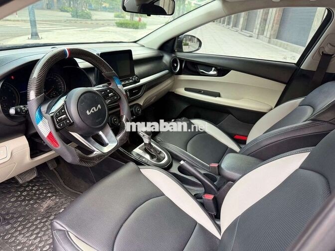 Kia K3 Luxury 2022 57000 km Đen Tự động