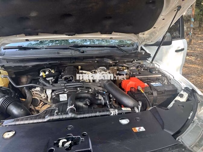 Ford Ranger XLS MT 2022 Trắng Số sàn