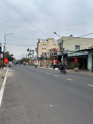 Nhà 2 mặt tiền TRƯỚC SAU VIEW HỒ thích hợp xây căn hộ