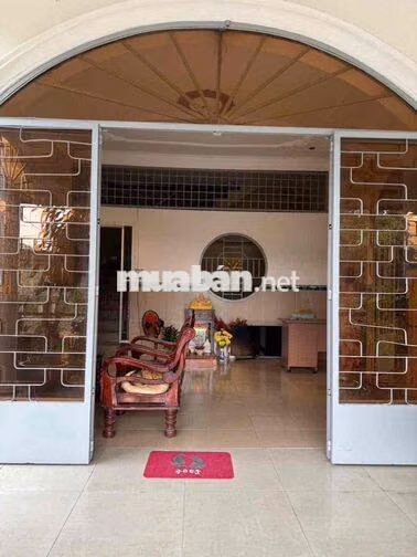 cho thuê nhà rộng rãi 250m2 mặt tiền kênh 5p ngủ sạch sẽ ở ngay giá rẻ