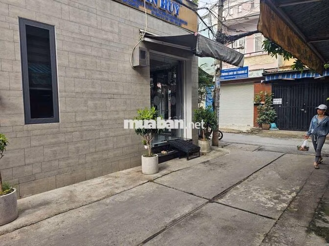 NỢ NGÂN HÀNG CẦN BÁN GẤP NHÀ 2MT GÓC ĐẸP SÁT CHỢ LIÊN KHU 5-6