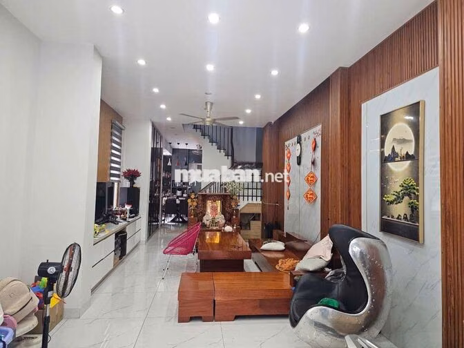 NỢ NGÂN HÀNG CẦN BÁN GẤP NHÀ 2MT GÓC ĐẸP SÁT CHỢ LIÊN KHU 5-6