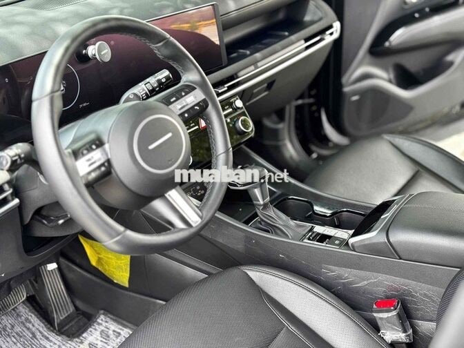 Hyundai Tucson Đặc Biệt 2025 Đen Tự động 6 cấp
