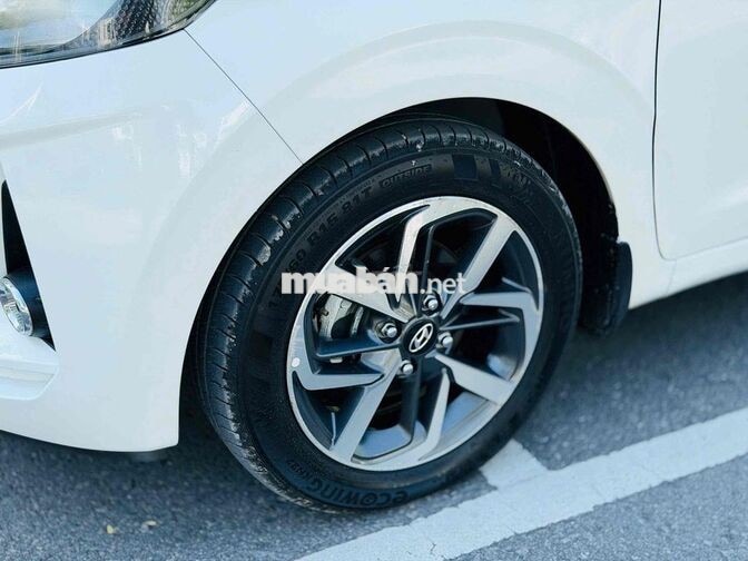 Hyundai Grand i10 2022 1.2AT Tự động Trắng