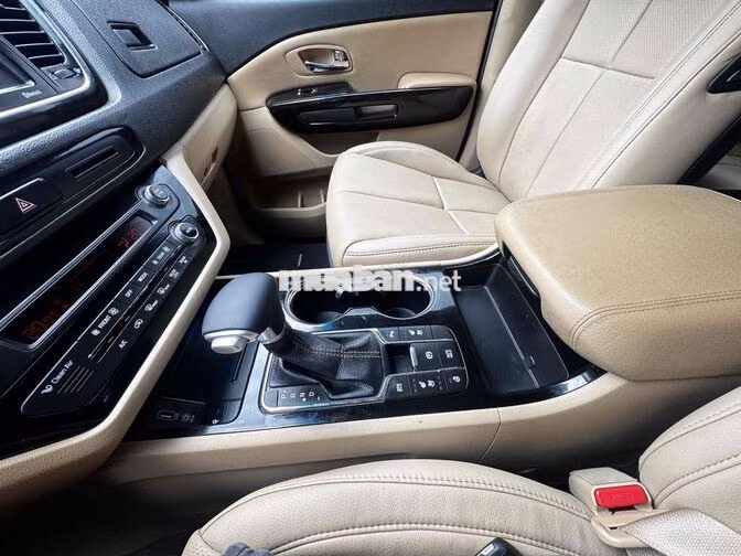 Kia Sedona 2020 Dầu full