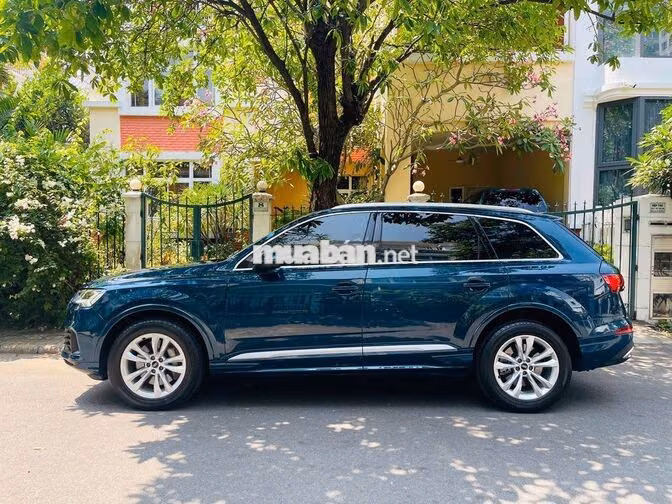 Audi Q7 7 chỗ màu Xanh