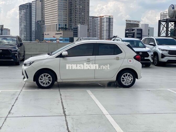 Toyota Wigo 1.2 D-CVT 2023 Trắng Tự động