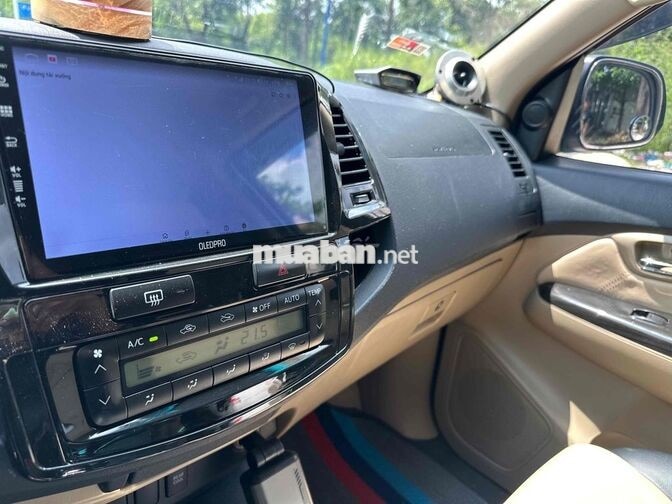 Toyota Fortuner 2.7V 2014 Xăng Tự động Bạc
