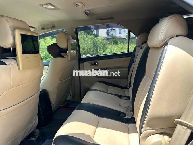 Toyota Fortuner 2.7V 2014 Xăng Tự động Bạc