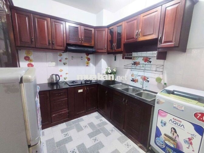 1PN TÁCH BẾP MÁY GIẶT RIÊNG ĐƯỜNG THÀNH THAI Q10 GẦN VẠN HẠNH MALL