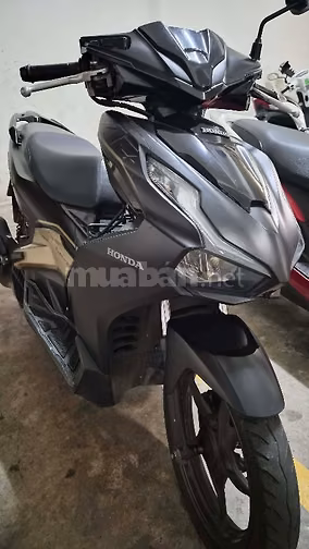 Cần bán xe Airblade ĐK cuổi 2020