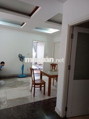 Chính chủ cho thuê Screc Tower 76m² 2PN tầng cao nhà mới – Giá:12tr/th
