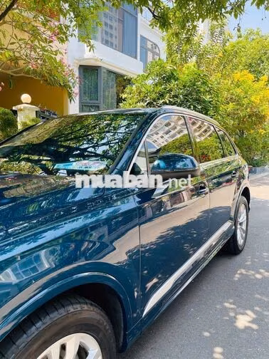 Audi Q7 7 chỗ màu Xanh