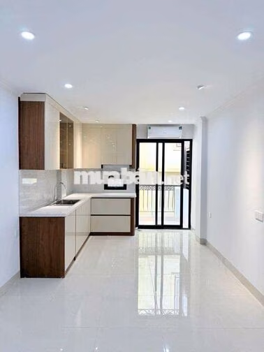 TT Cầu Giấy - Hạ Yên Quyết 36m2 7 tầng thang máy - full đồ nhỉnh 12đ