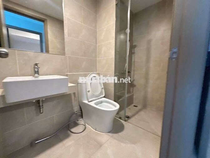 Cho thuê 2Pn CC Westgate, 6tr500 ở liền, 50 tiện ích và rất an ninh