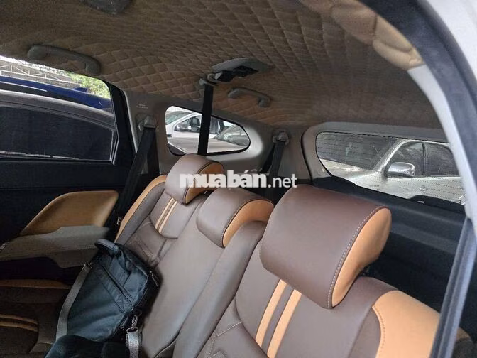 Toyota Rush 1.5 AT 2019 Trắng 7 chỗ