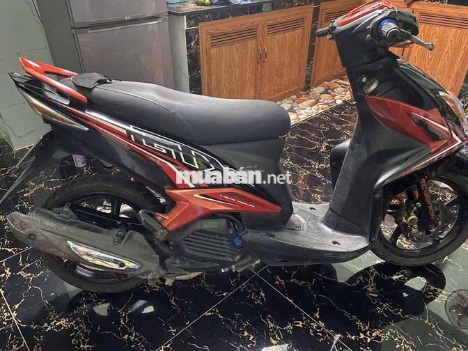 Yamaha Luvias 2011 Đỏ đen