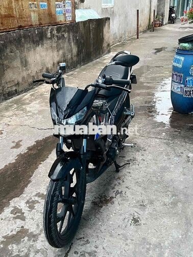 Suzuki Satria Đen Xe côn tay