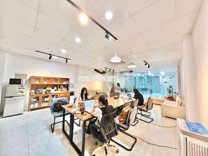 Cho thuê văn phòng tại Láng Hạ 110m2 giá chỉ 20t giờ giấc thoải mái