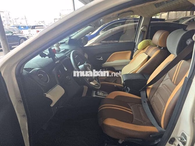 Toyota Rush 1.5 AT 2019 Trắng 7 chỗ